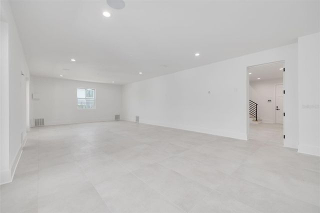 6012 KIPPS COLONY DRIVE E, Gulfport, FL 33707