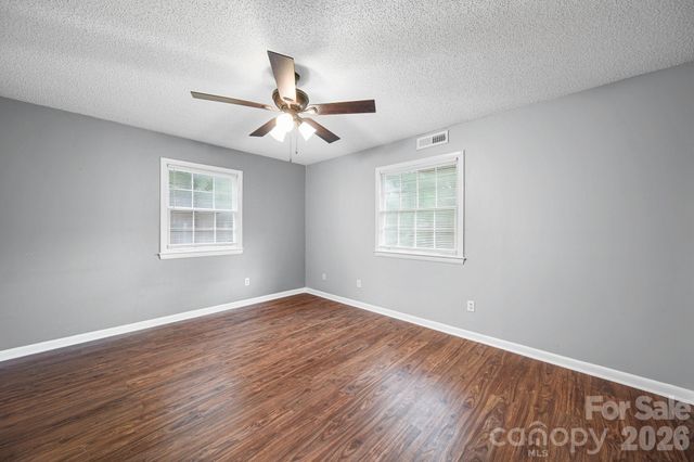 1210 Crescent Avenue, Gastonia, NC 28052