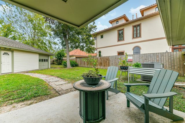 8502 Westview Drive, Spring Valley Village, TX 77055