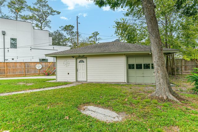 8502 Westview Drive, Spring Valley Village, TX 77055