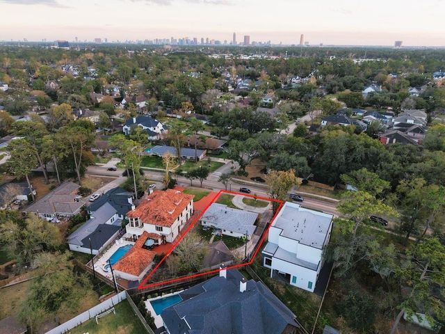 8502 Westview Drive, Spring Valley Village, TX 77055