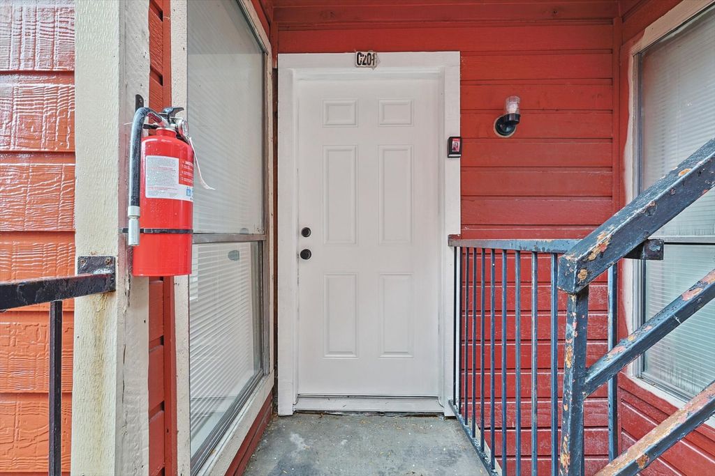 9805 Walnut Street 201, Dallas, TX 75243