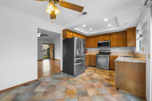 10254 Princess Joann, Santee, CA 92071