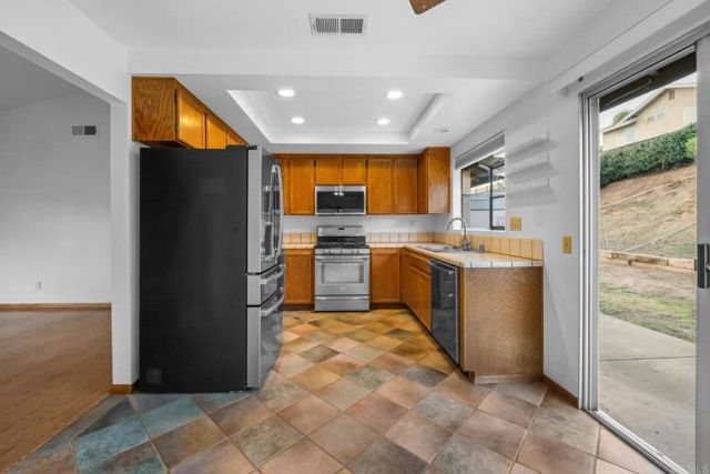 10254 Princess Joann, Santee, CA 92071