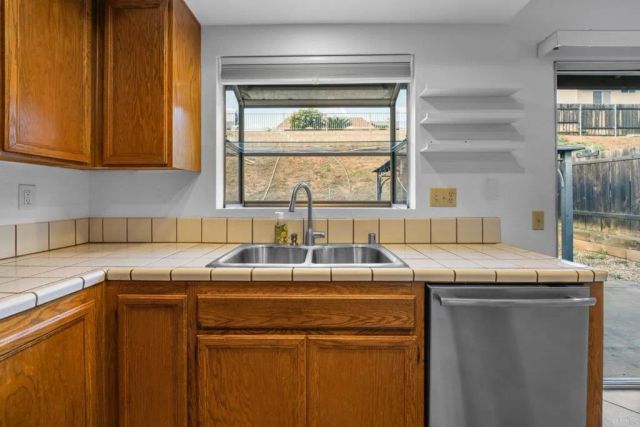 10254 Princess Joann, Santee, CA 92071