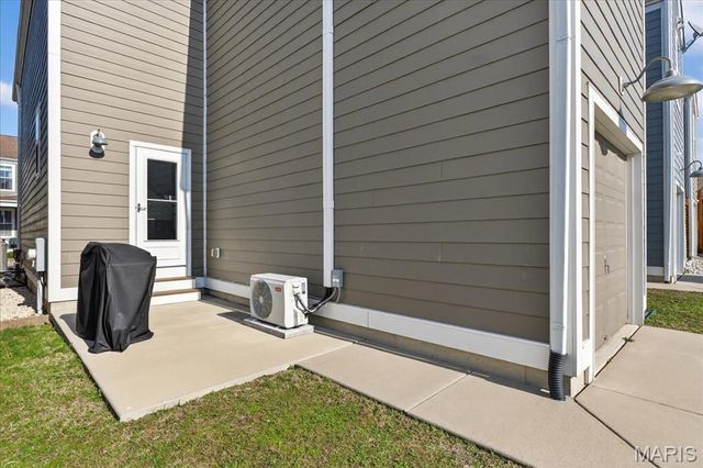 3257 Camp Street, St Charles, MO 63301