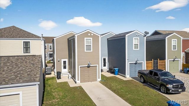 3257 Camp Street, St Charles, MO 63301