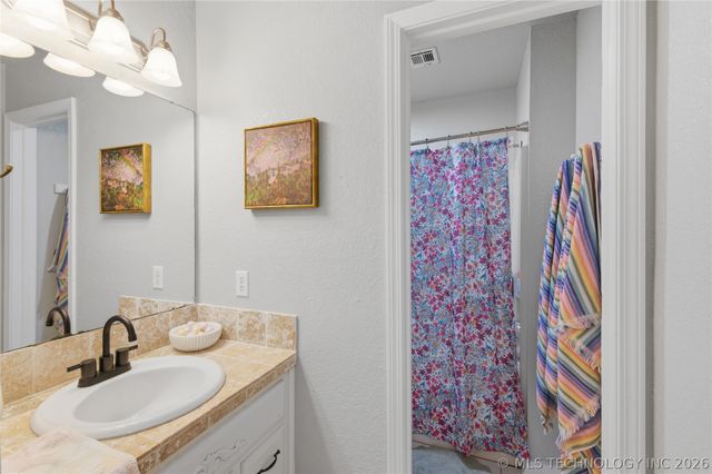 1605 Tiger Road, Fort Gibson, OK 74434