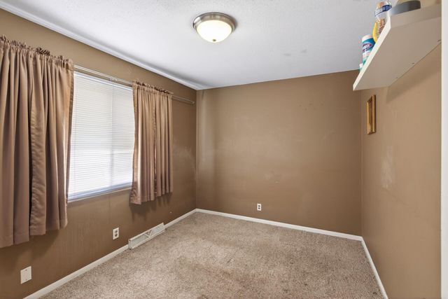 8000 Harkness Road S, Cottage Grove, MN 55016