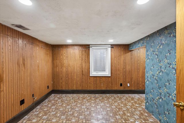 8000 Harkness Road S, Cottage Grove, MN 55016