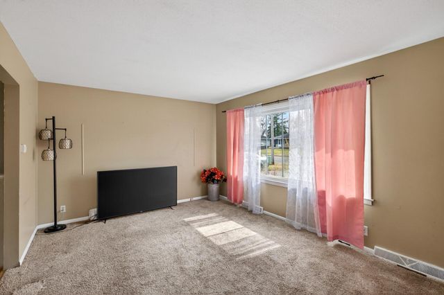 8000 Harkness Road S, Cottage Grove, MN 55016