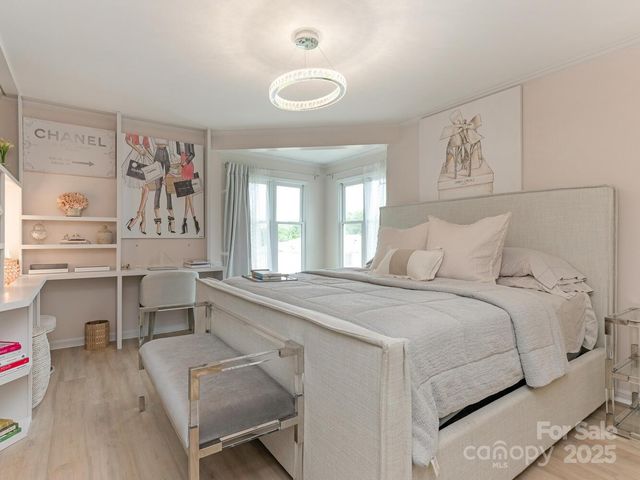 212 W 10th Street 3, Charlotte, NC 28202