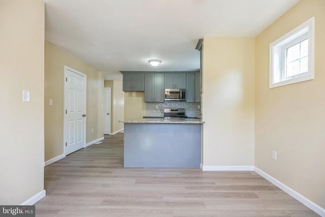208 HOOKER STREET, Riverside, NJ 08075
