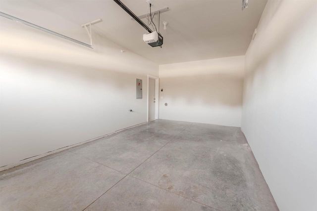 1068 W 20TH AVENUE, Oshkosh, WI 54902