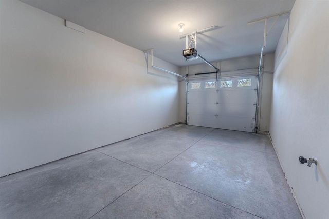 1068 W 20TH AVENUE, Oshkosh, WI 54902