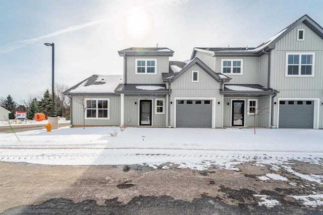 1068 W 20TH AVENUE, Oshkosh, WI 54902