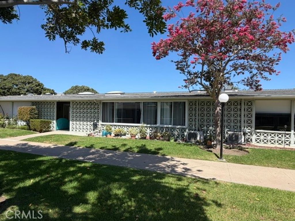 1241 Knollwood Road 46-D, Seal Beach, CA 90740 — photo 3