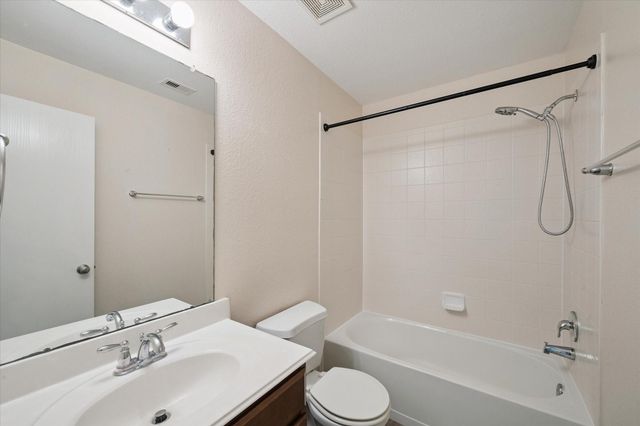 3129 Sun Terrace Lane, Dickinson, TX 77539