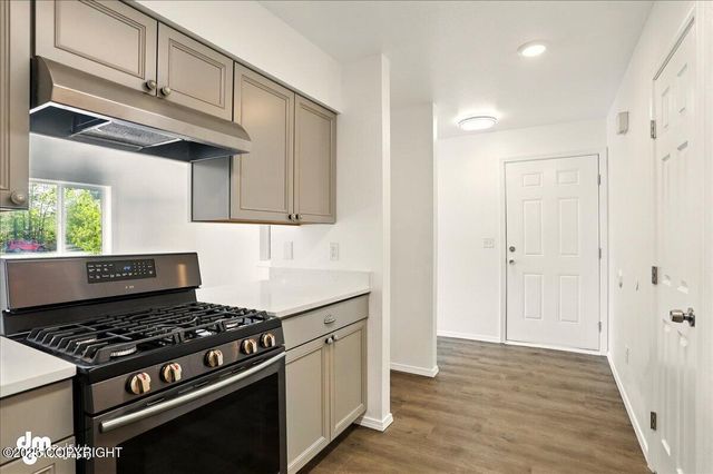 961 E Dellwood Street, Wasilla, AK 99654
