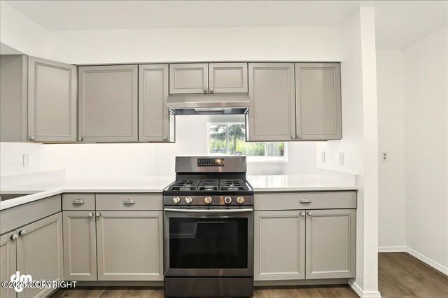 961 E Dellwood Street, Wasilla, AK 99654