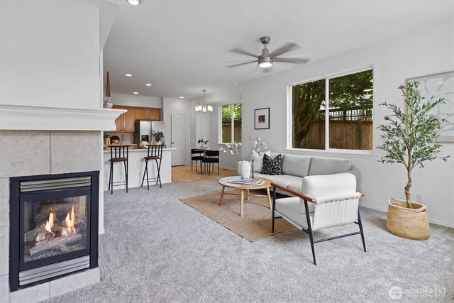 18009 15th Avenue W, Lynnwood, WA 98037