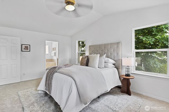 18009 15th Avenue W, Lynnwood, WA 98037