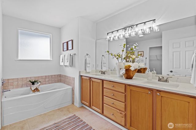 18009 15th Avenue W, Lynnwood, WA 98037