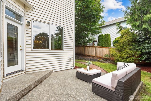 18009 15th Avenue W, Lynnwood, WA 98037