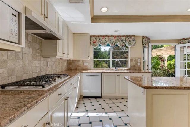 18615 Hillsboro, Porter Ranch, CA 91326