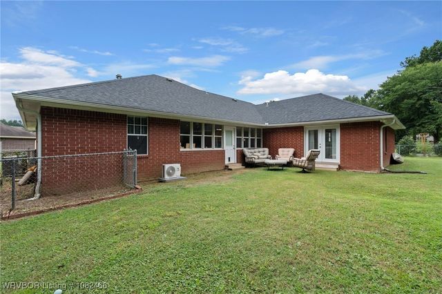 1160 Crooked Creek Road, Greenwood, AR 72936