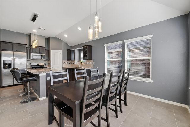 11 Coconut Palms Court, Manvel, TX 77578