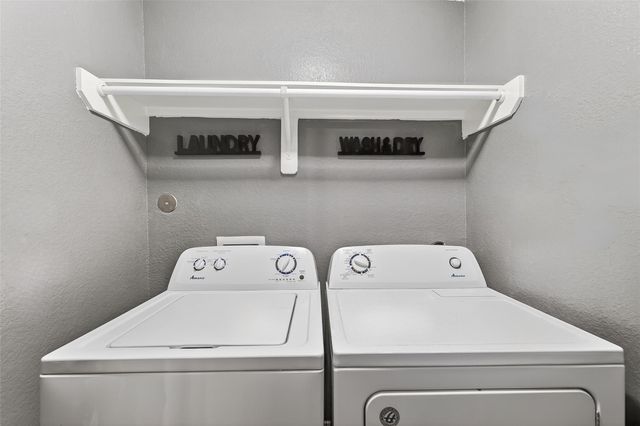 11 Coconut Palms Court, Manvel, TX 77578