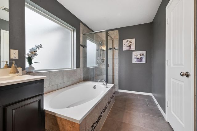 11 Coconut Palms Court, Manvel, TX 77578