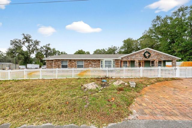 746 W WASHINGTON AVENUE W, Lake Helen, FL 32744