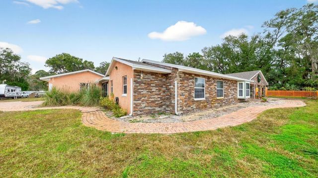 746 W WASHINGTON AVENUE W, Lake Helen, FL 32744