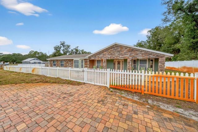 746 W WASHINGTON AVENUE W, Lake Helen, FL 32744