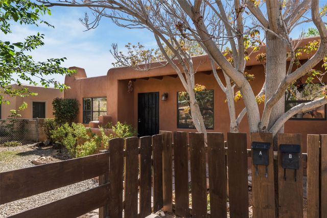 1445 Santa Cruz Drive, Santa Fe, NM 87505