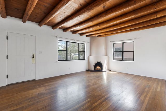 1445 Santa Cruz Drive, Santa Fe, NM 87505