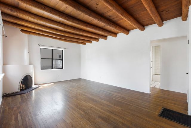 1445 Santa Cruz Drive, Santa Fe, NM 87505