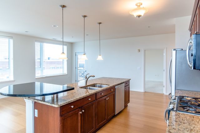 850 Village Center Drive 306, Burr Ridge, IL 60527