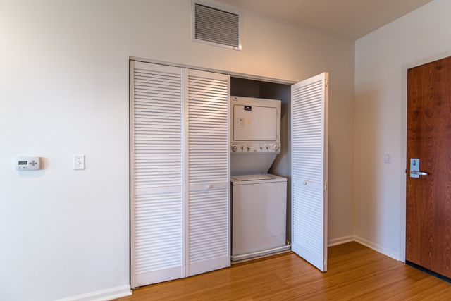 850 Village Center Drive 306, Burr Ridge, IL 60527