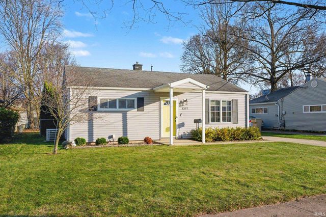 1307 Byron Drive, South Bend, IN 46614