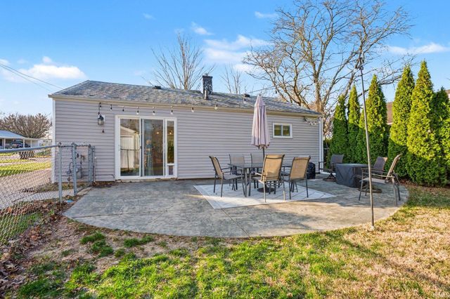 1307 Byron Drive, South Bend, IN 46614