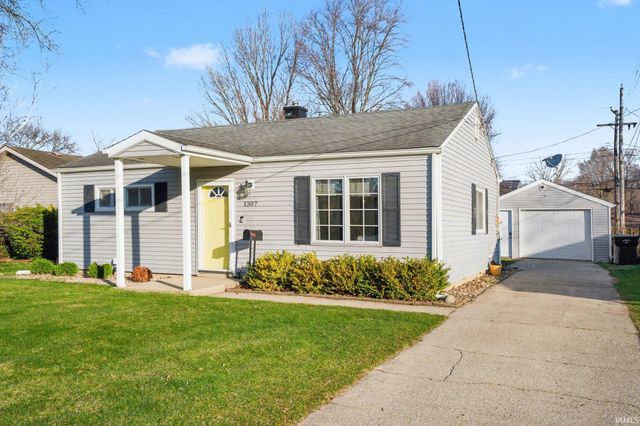 1307 Byron Drive, South Bend, IN 46614