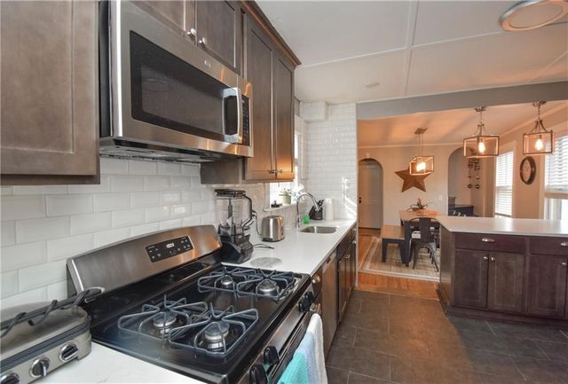 16 Vaughan Avenue 2, Newport, RI 02840