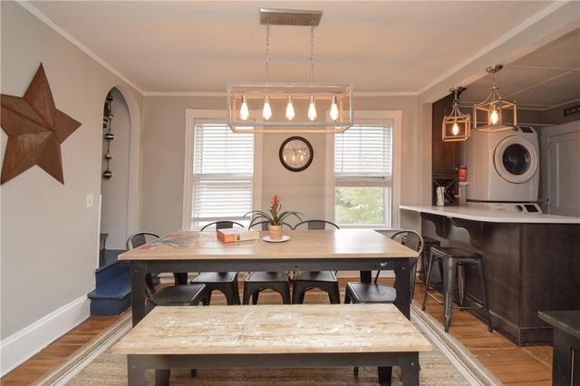 16 Vaughan Avenue 2, Newport, RI 02840