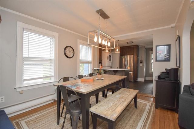 16 Vaughan Avenue 2, Newport, RI 02840