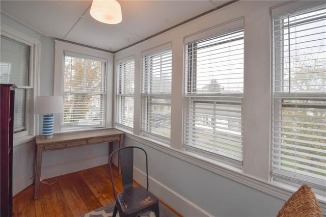 16 Vaughan Avenue 2, Newport, RI 02840