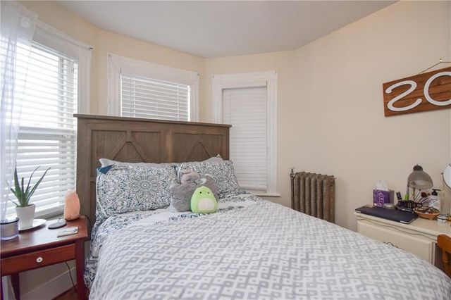 16 Vaughan Avenue 2, Newport, RI 02840