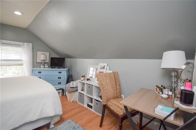 16 Vaughan Avenue 2, Newport, RI 02840